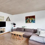 2 Bedroom Amazing In إيبلتوفت