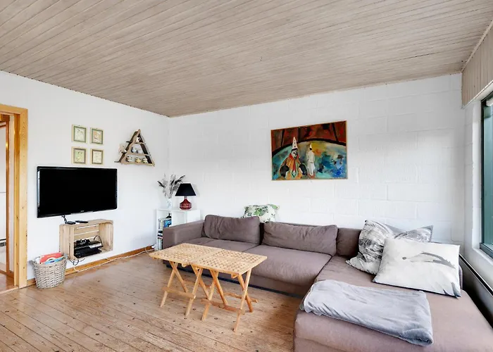 2 Bedroom Amazing In Ebeltoft